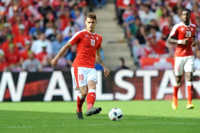 Mahrez contre Xhaka : le choc des vétérans qui ne rêvent que de rentrer à la maison