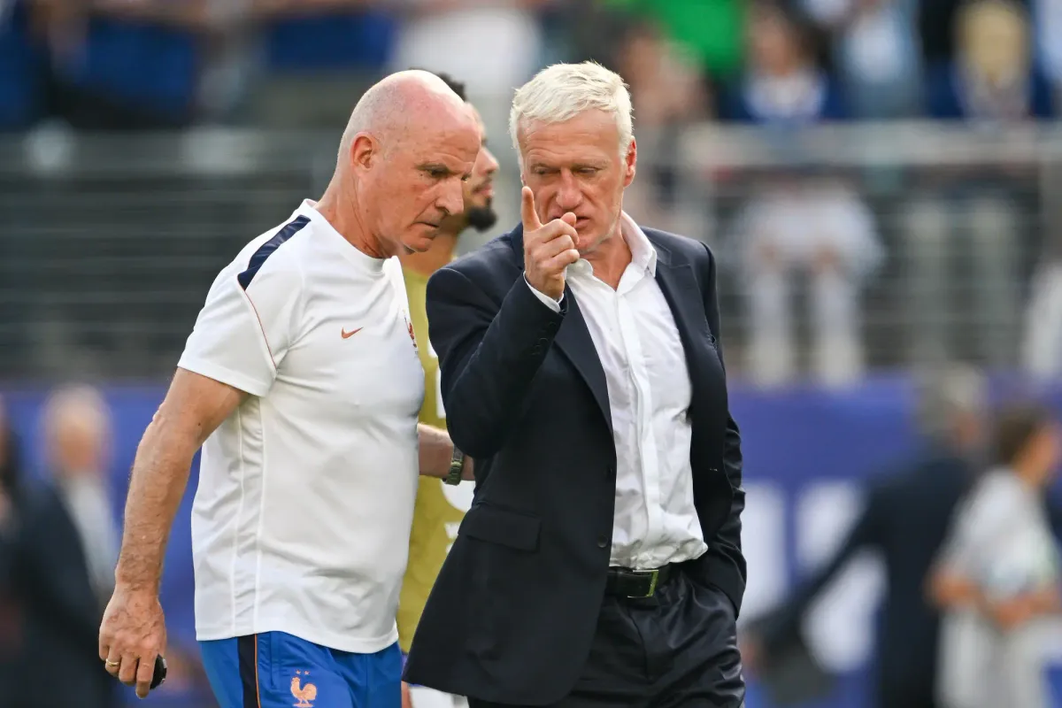 Didier Deschamps et Guy Stéphan, coachs de l'équipe de France (Wikimedia)